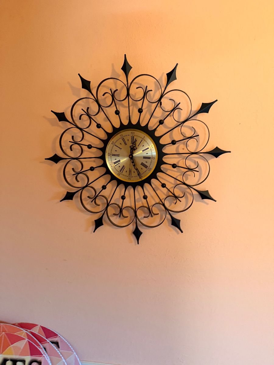 Middle of Arlington Mid-Century Modern Estate Sale by James Major Estate Sales — estate sale item photo 8