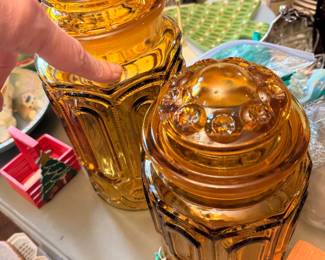 Amber glass apothecary canister jars with lids