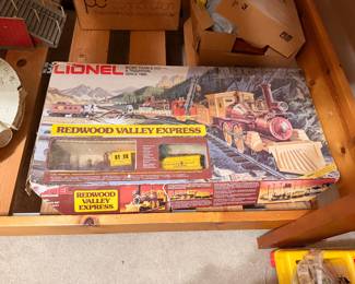 Boxed Lionel Redwood Valley Express electric train set