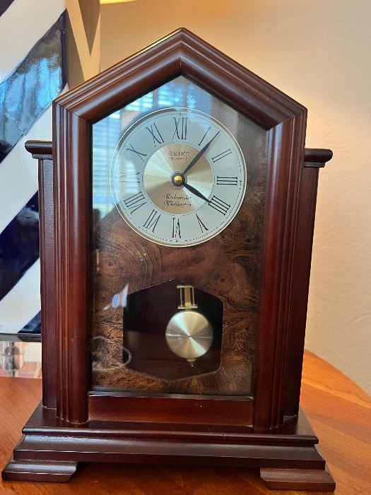 Cherry wood mantel clock with pendulum