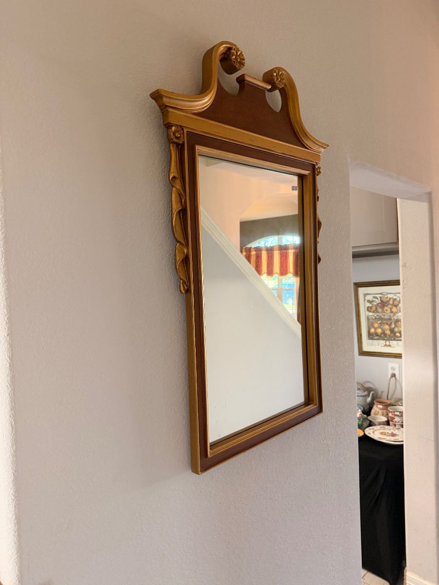 Chippendale-style wood and gilt wall mirror