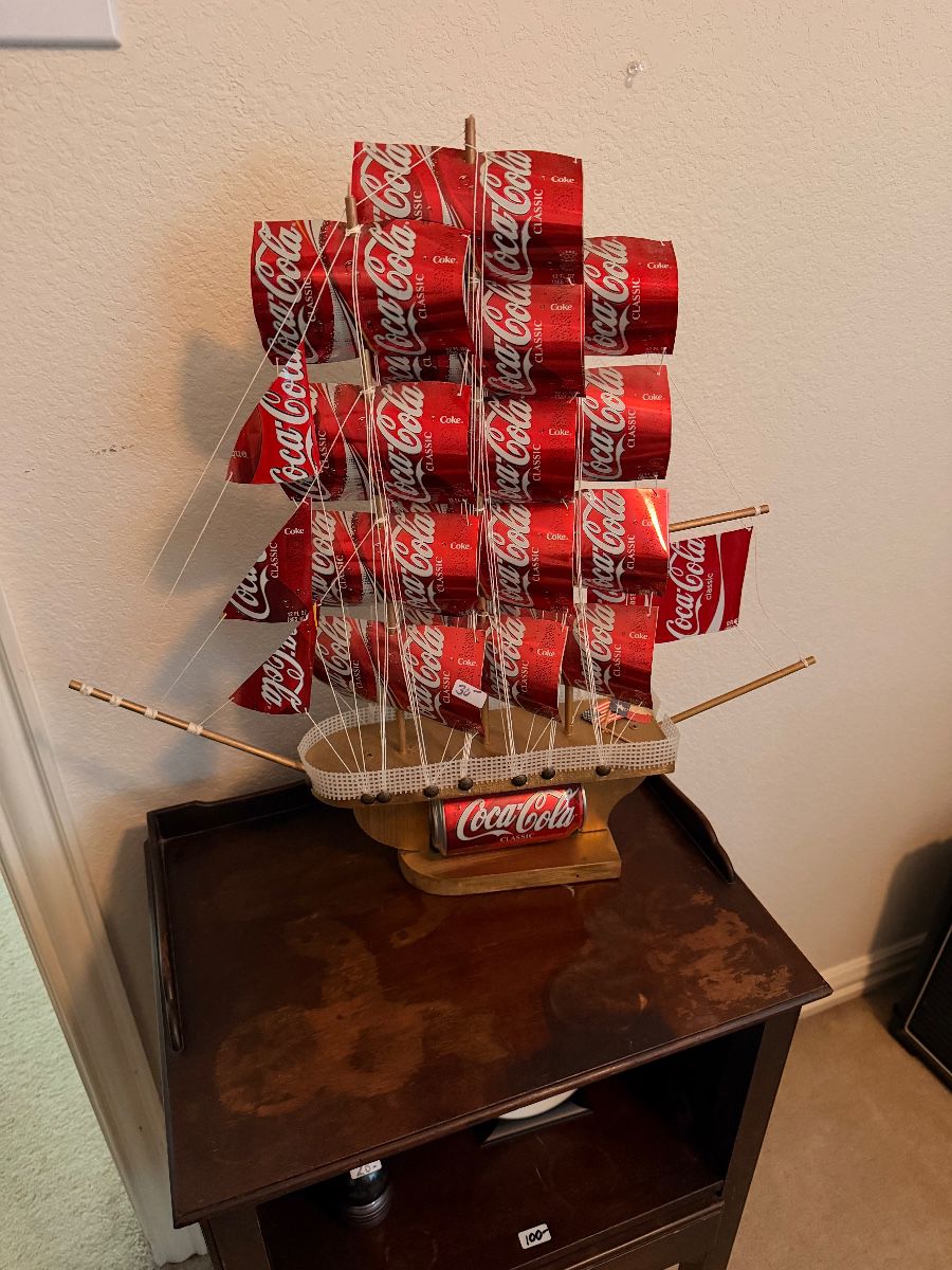 Coca-Cola can ship model