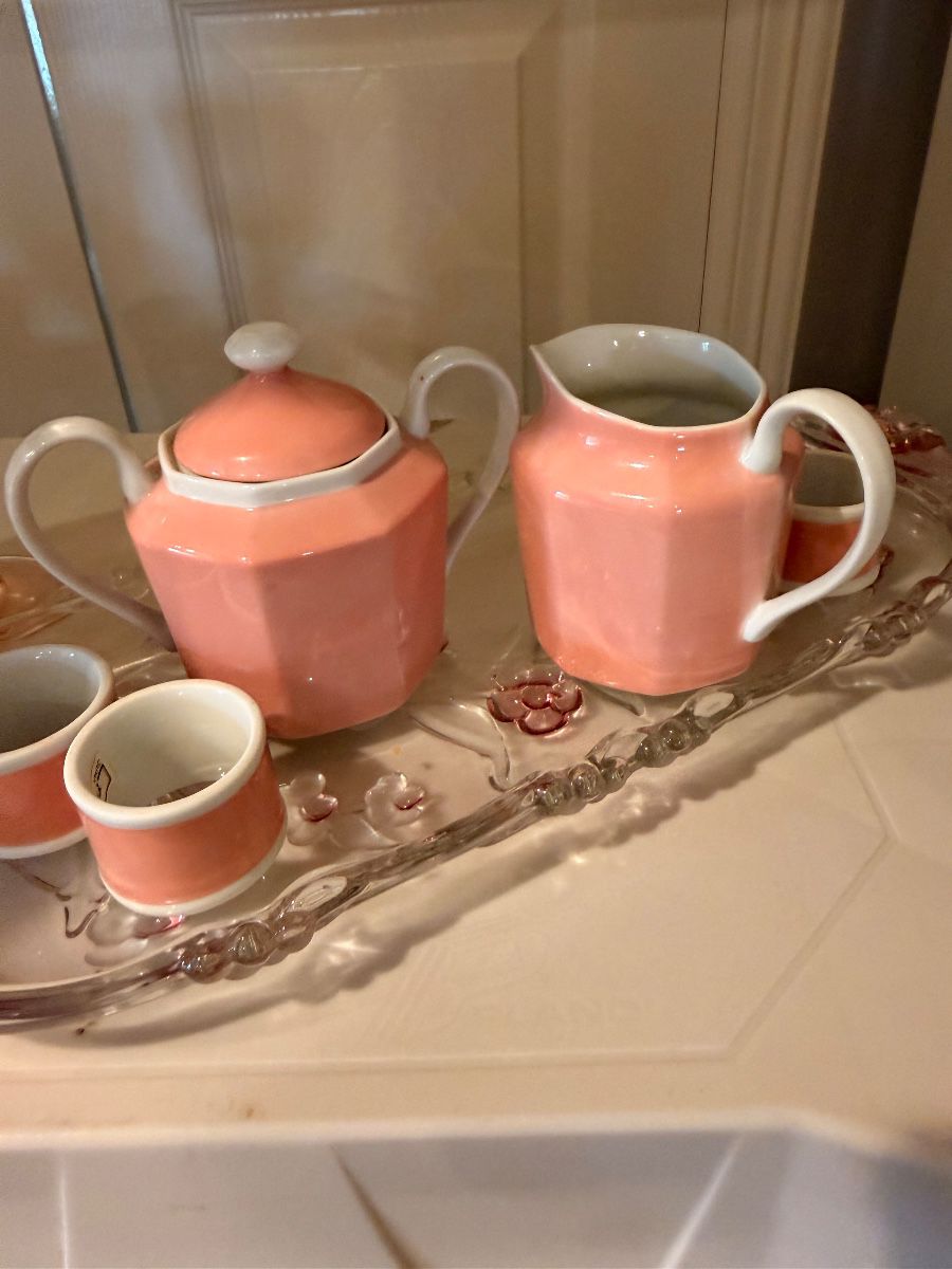 Fitz and Floyd peach tea set