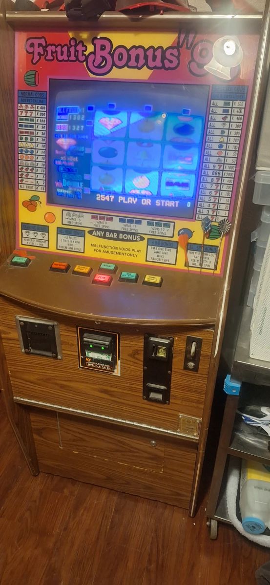 Fruit Bonus slot arcade machine