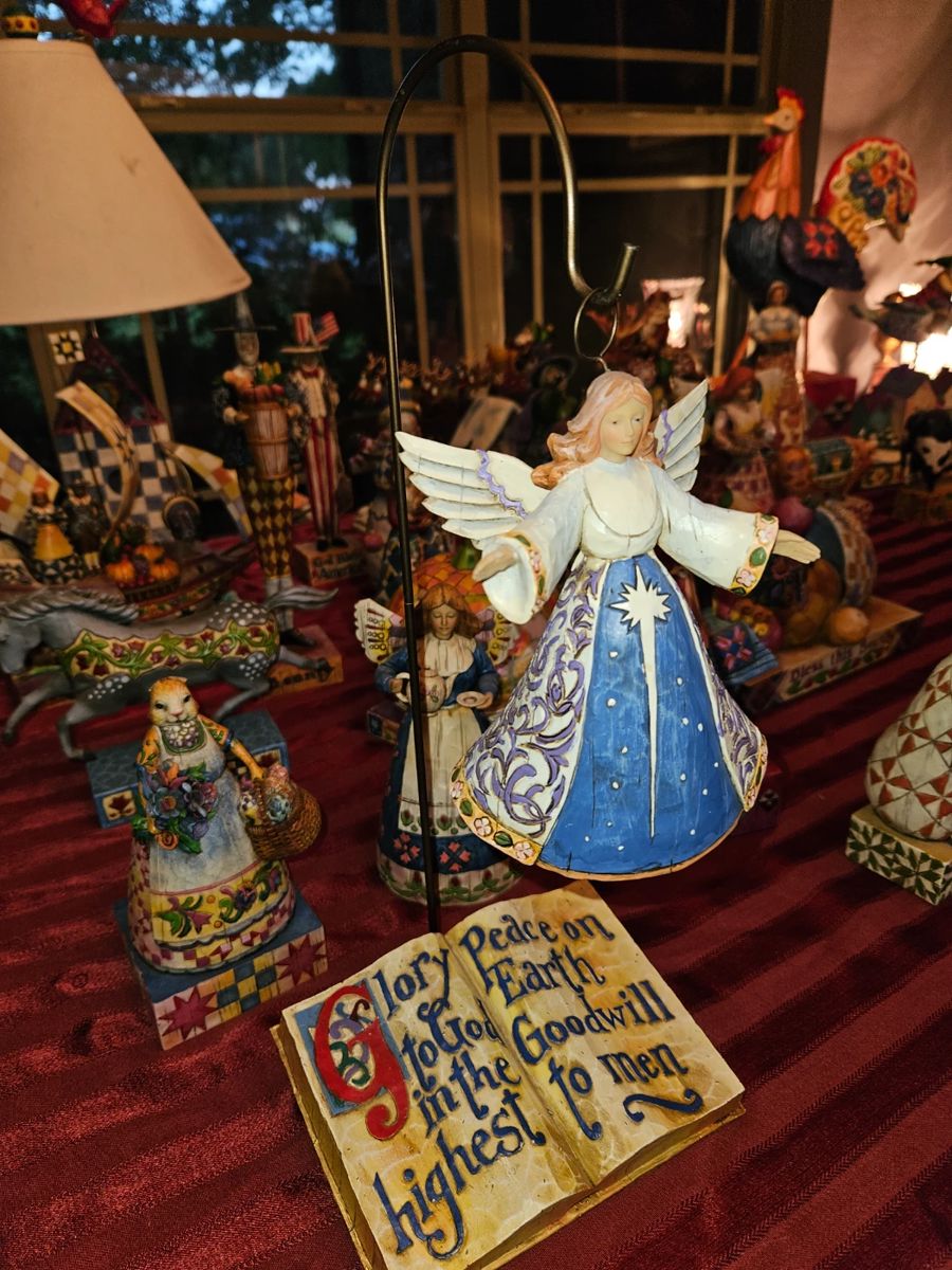 Jim Shore angel figurine