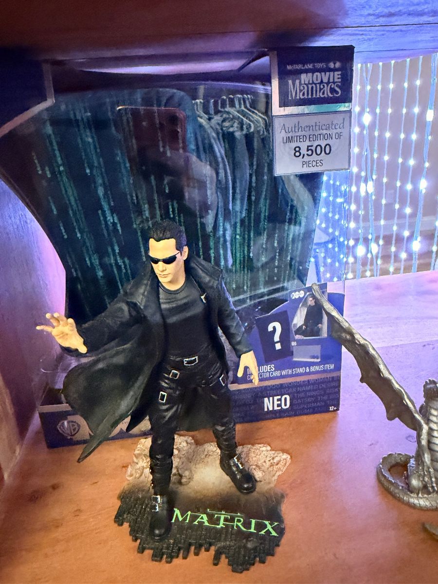Neo from The Matrix collectible statue