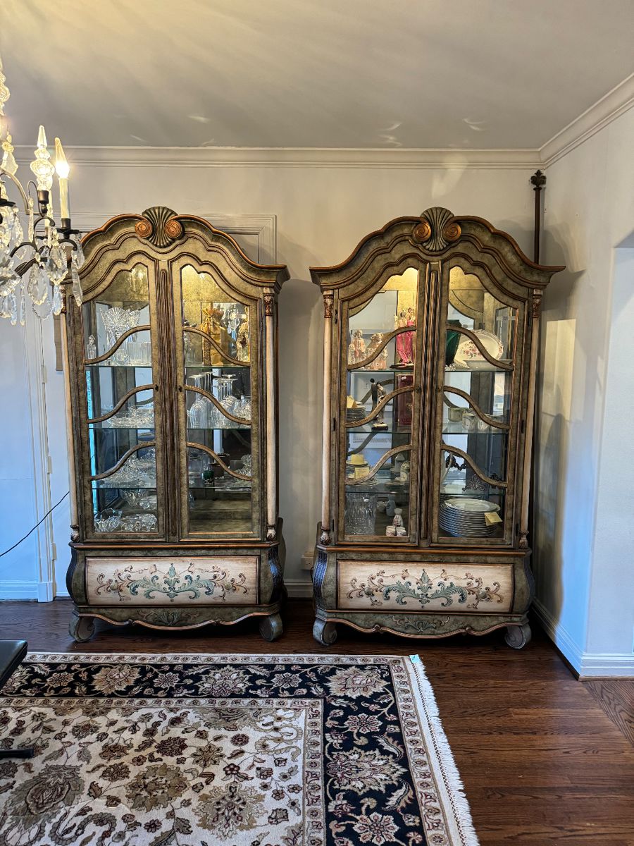 Pair of painted Italian style display cabinets with glass doors