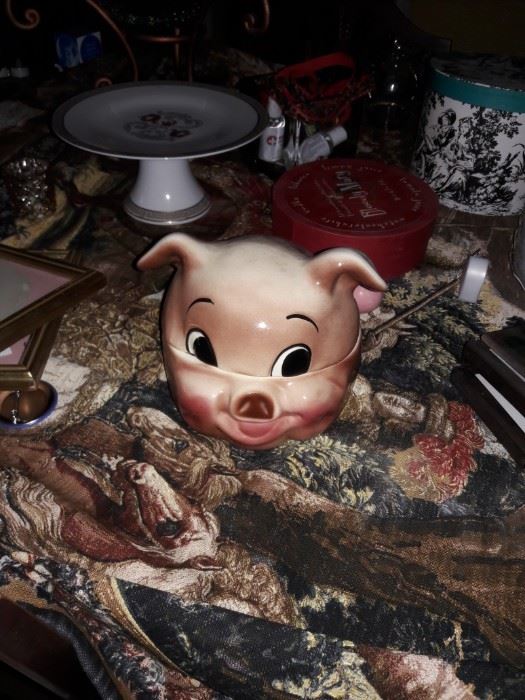 Pig cookie jar at an Oak Lawn estate sale