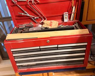 Red Craftsman rolling tool chest with drawers