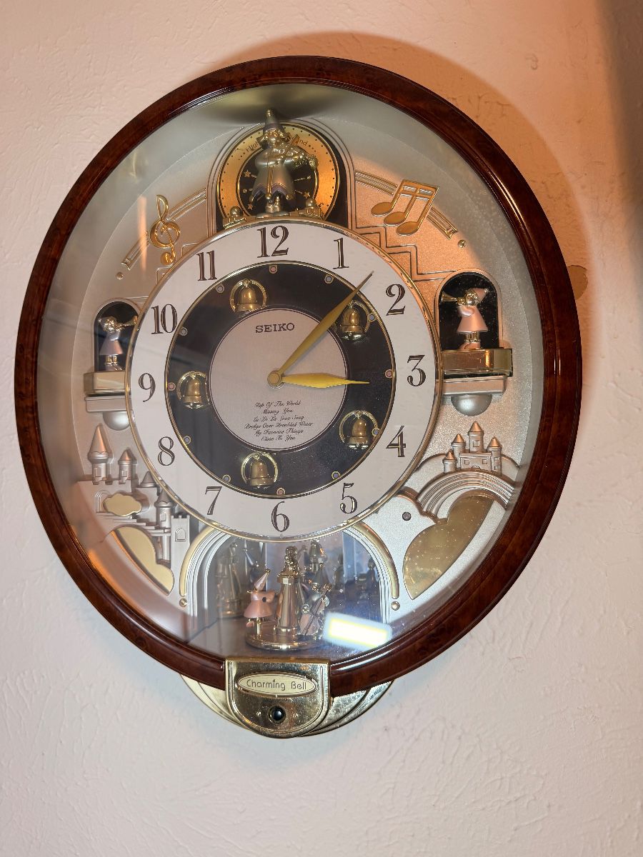 Seiko musical motion wall clock