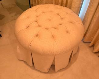 Tufted round upholstered ottoman