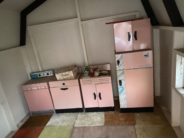 Vintage pink metal play kitchen