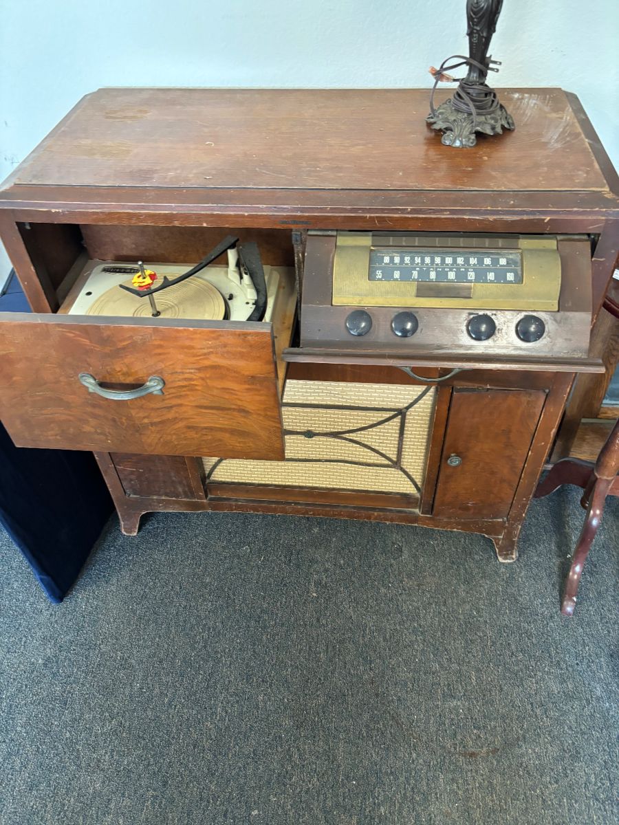 Vintage radio phonograph cabinet