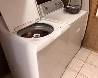 White top load washer and dryer set