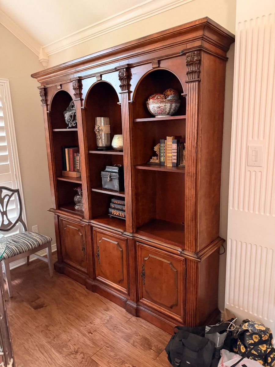 Wood bookcase hutch with arched shelves
